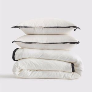NWT Quince Contrast Flange Queen Duvet Cover Set in Charcoal & White